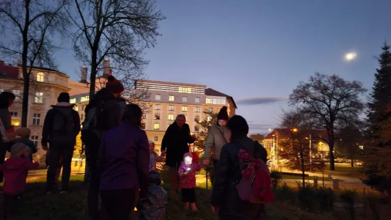 4328f873 a733 43e9 b2da d994bd42b830